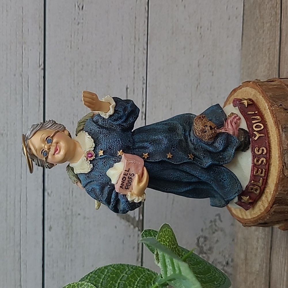 BOYDS BEARS & FRIENDS THE WEE FOLKSTONE COLLECTION WATCHING OVER YOU